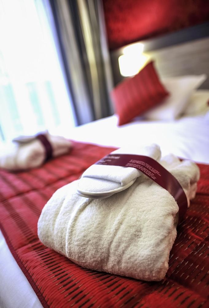 Mercure Rouen Val De Reuil