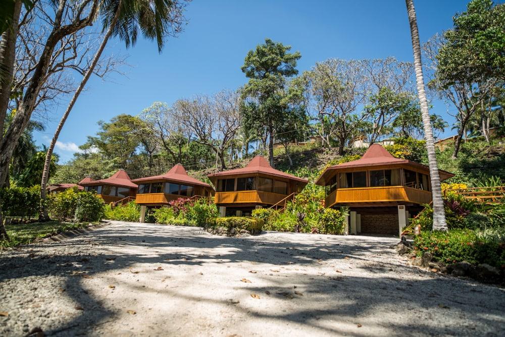 Tango Mar Beachfront Boutique Hotel & Villas