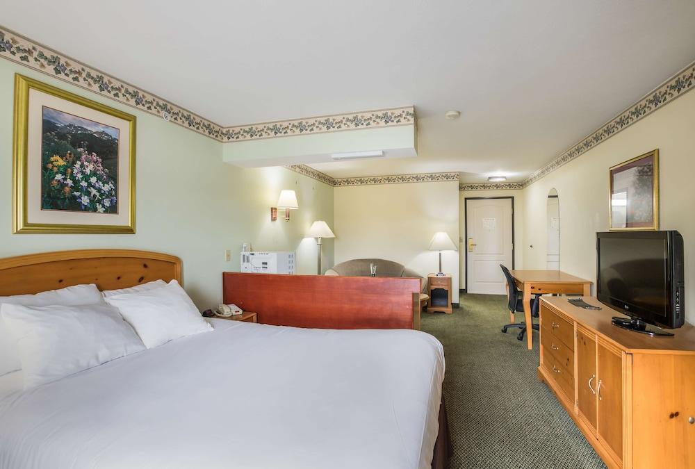 Americas Best Value Inn & Suites Three Rivers