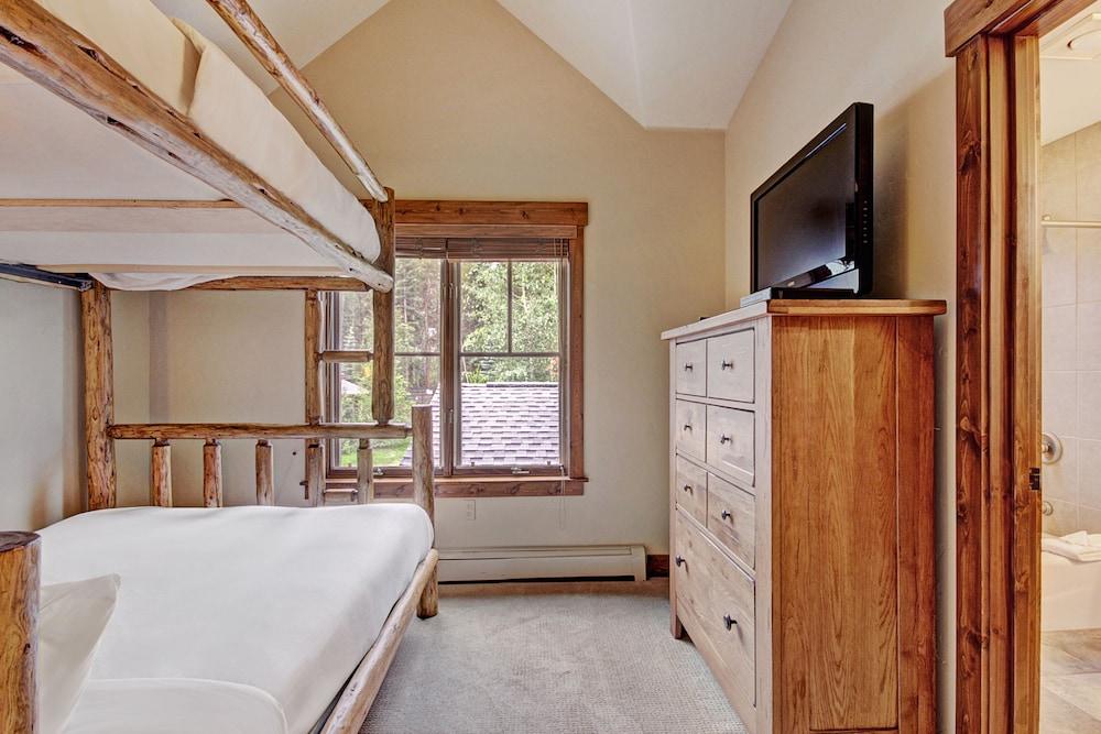 Mountain Thunder Lodge