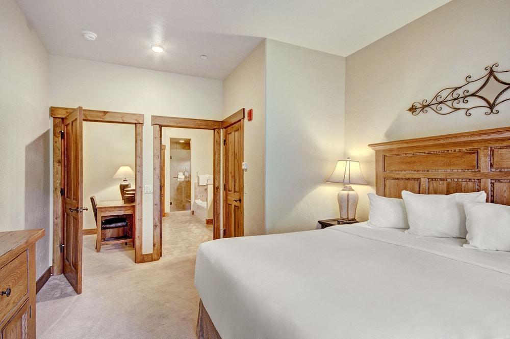 Mountain Thunder Lodge