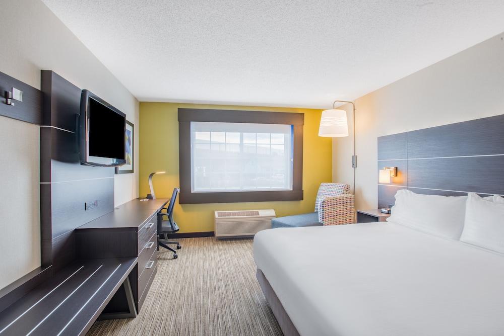Holiday Inn Express Hotel & Suites Boston-Marlboro by IHG