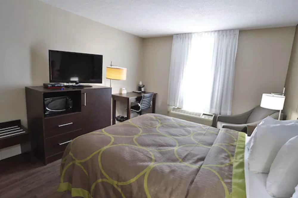 Super 8 by Wyndham Ajax/Toronto On