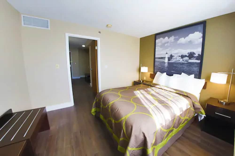 Super 8 by Wyndham Ajax/Toronto On