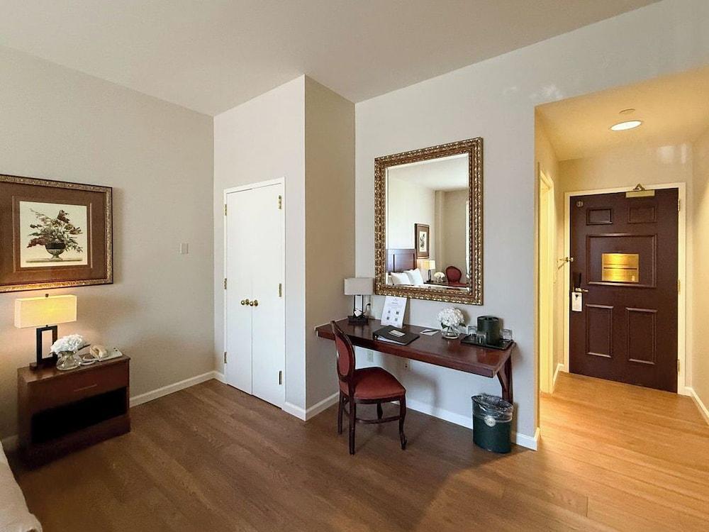 The Inn And Spa At East Wind