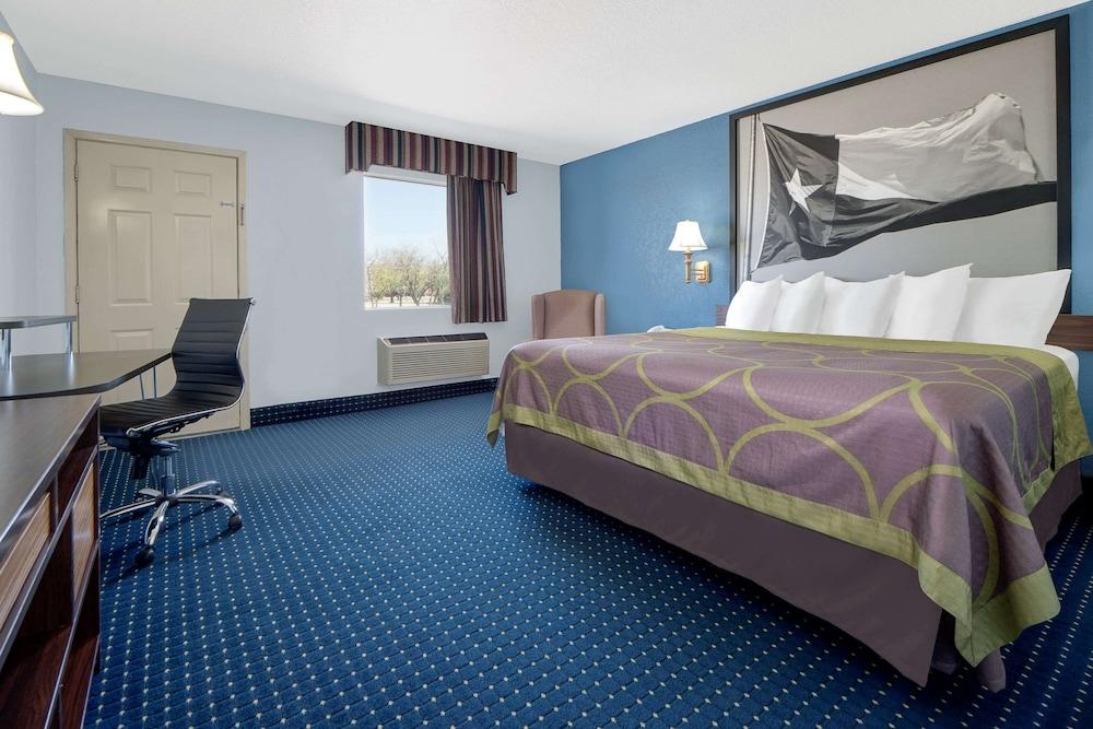 Super 8 by Wyndham Dumas TX