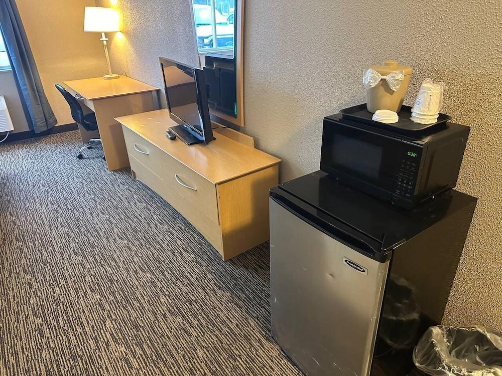 Baymont by Wyndham Lawrenceburg