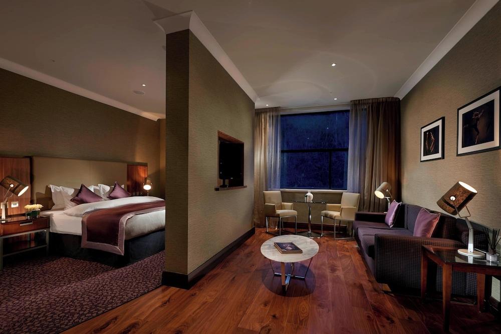 The Glasshouse, Autograph Collection