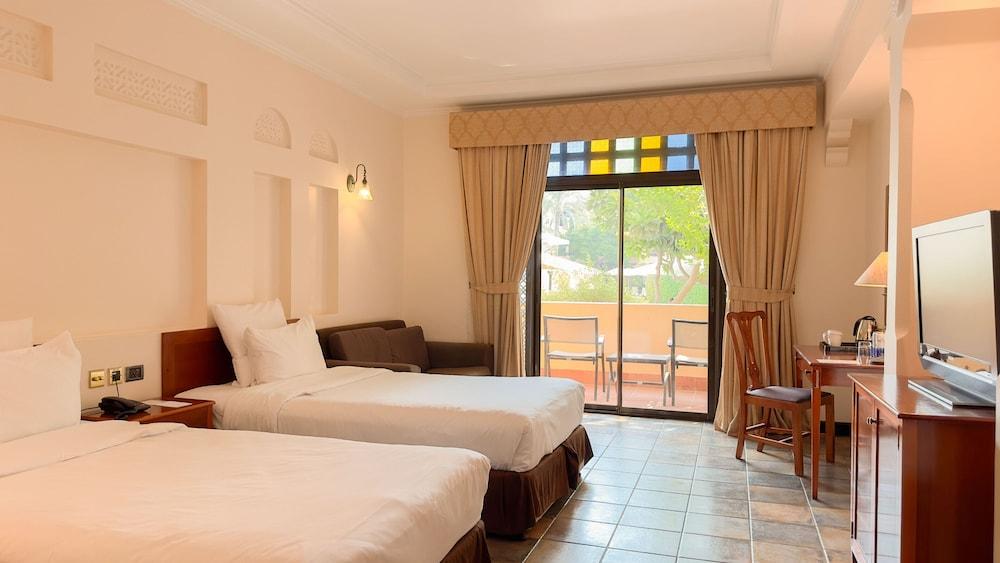 Novotel Bahrain Al Dana Resort