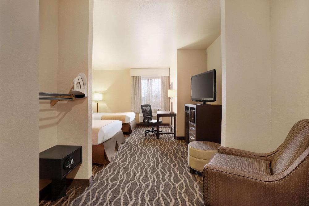 Baymont by Wyndham Clute/Lake Jackson