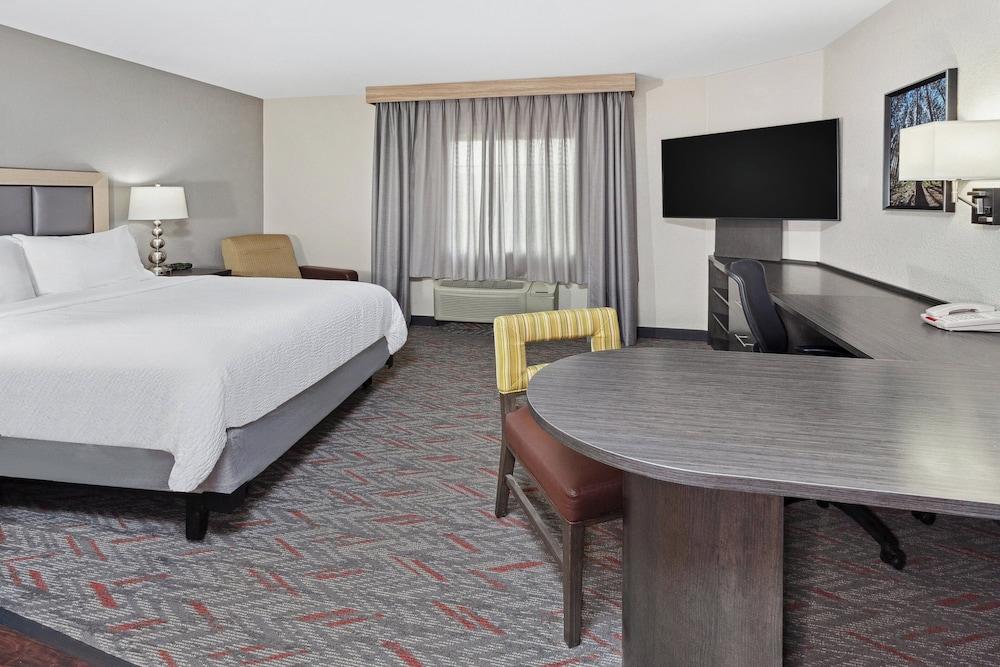 Candlewood Suites Appleton by IHG
