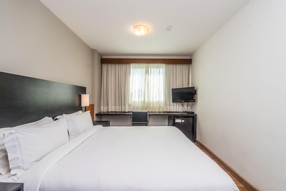 Paraiso Suites by Charlie