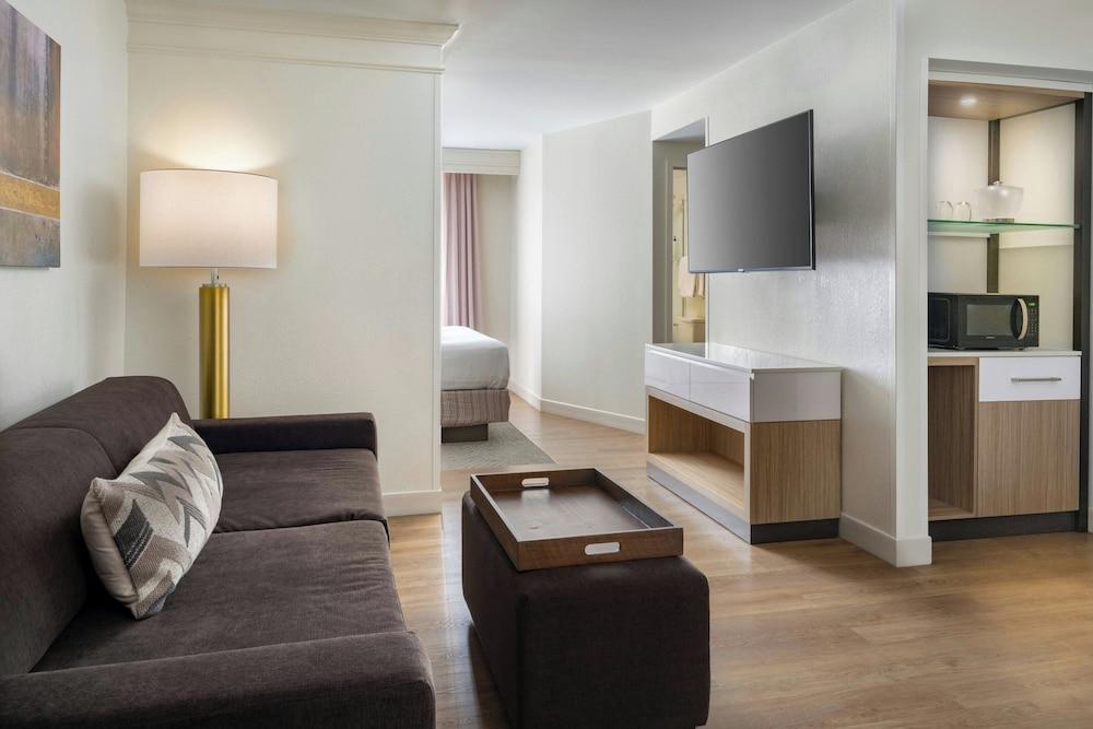 Springhill Suites by Marriott State College