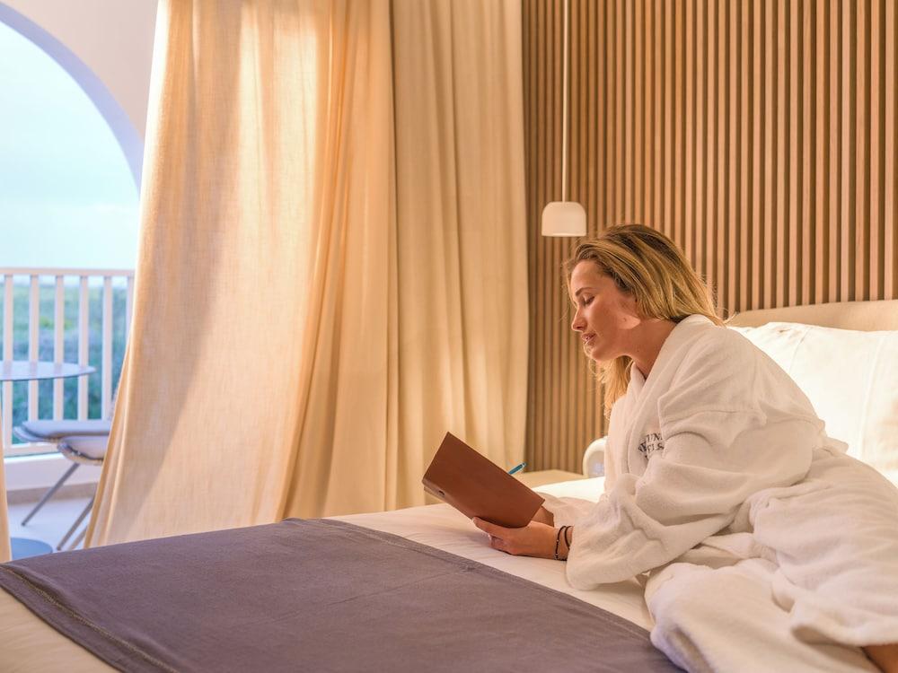 Neptune Luxury Resort