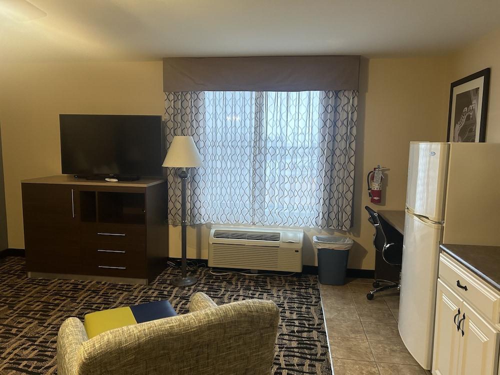 Baymont by Wyndham Ft. Leonard/Saint Robert