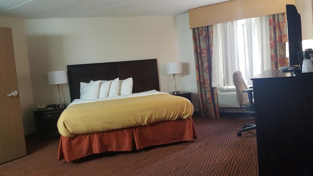 AmericInn by Wyndham Muscatine