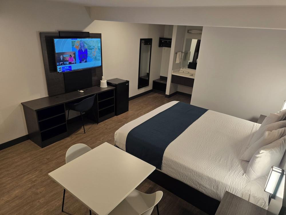 Motel 6 Los Angeles, CA - Downtown