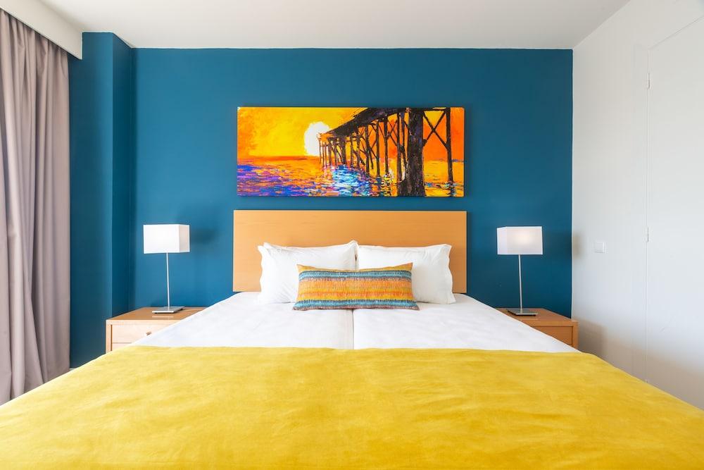 The Navigator - Olympus