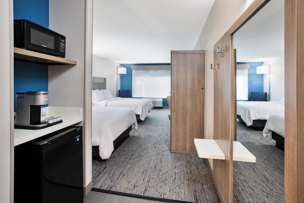 Holiday Inn Express & Suites W. Monroe by IHG