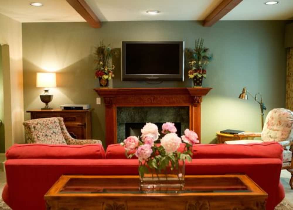 The Sanford House Inn & Spa