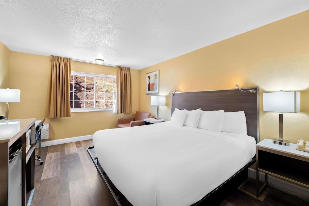 Americas Best Value Inn & Suites Flagstaff