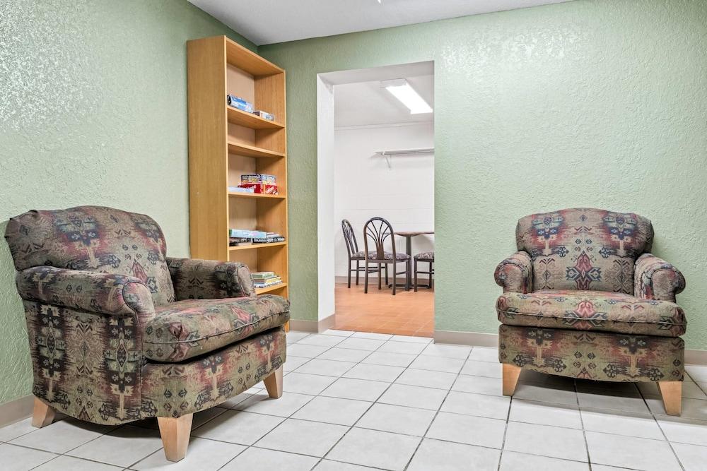 Econo Lodge Custer - Crazy Horse Area