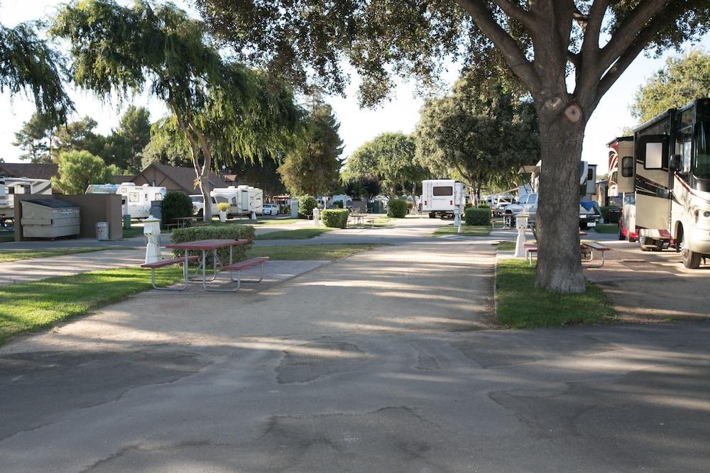 Flying Flags RV Resort & Campground