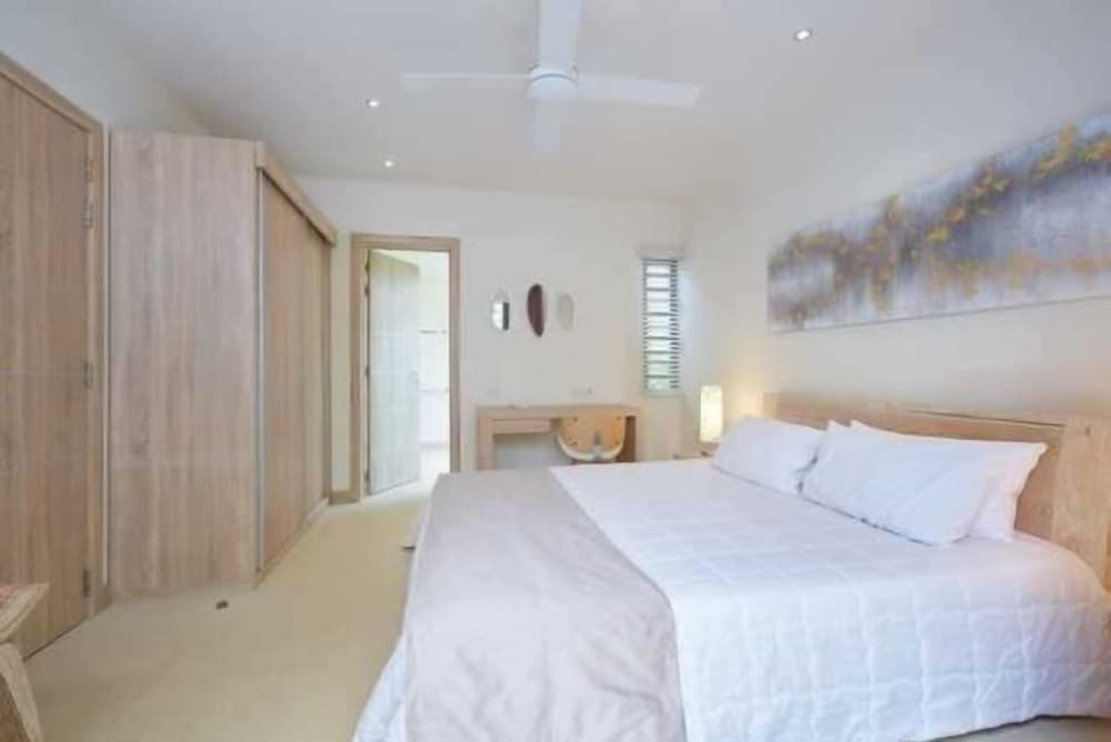 Clos du Littoral by Fine and Country