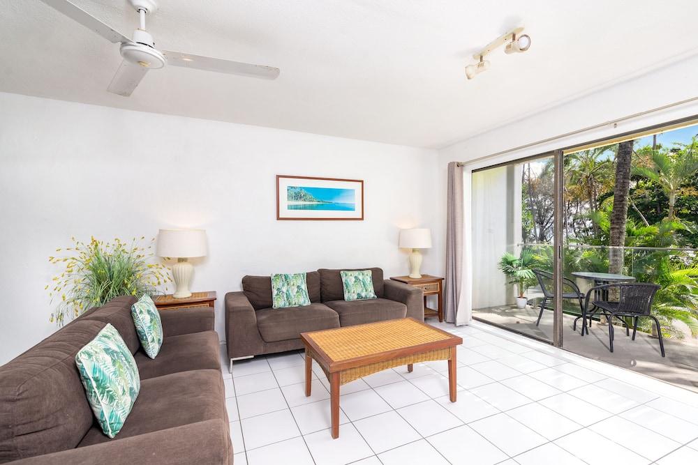 Seascape Holidays – Beachfront Terraces