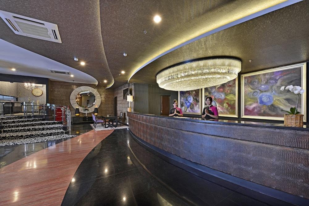 Amaroossa Grande Bekasi