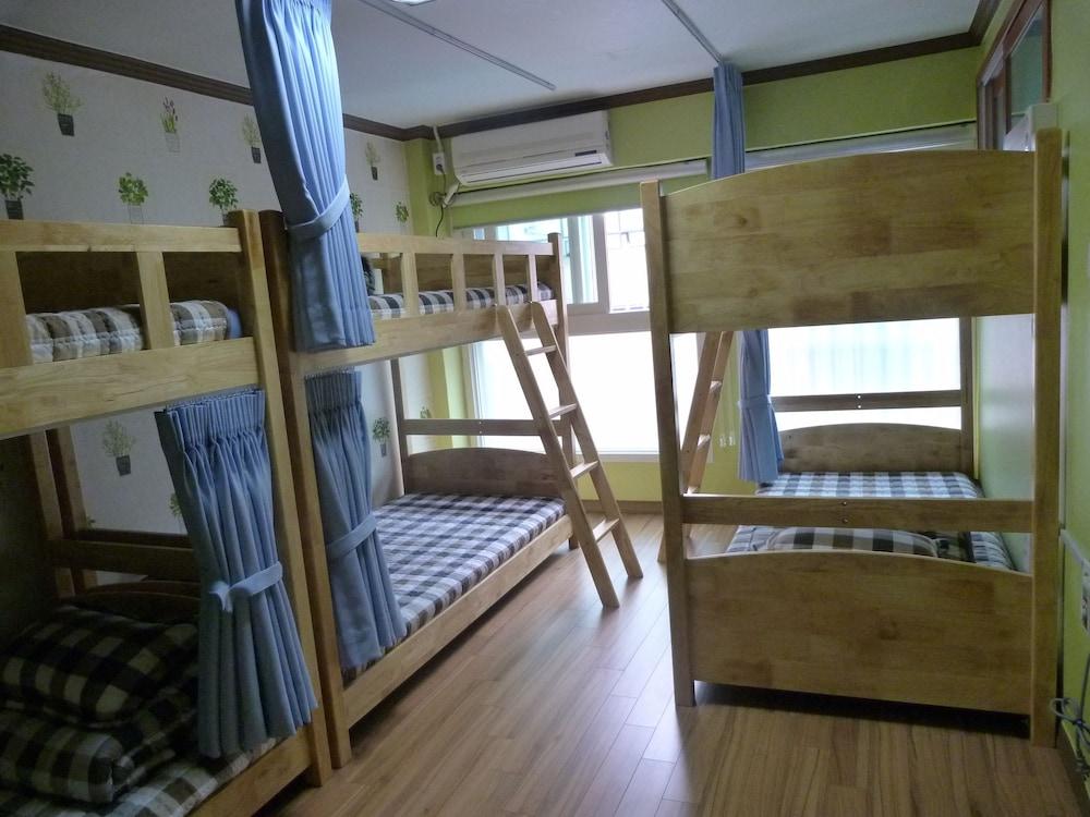 Popcorn Hostel Nampodong