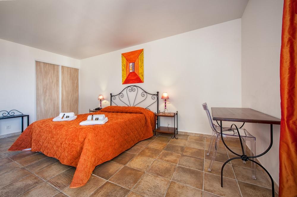 Hôtel les Eucalyptus