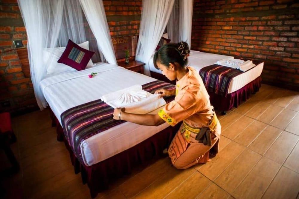 Riverside @ Hsipaw Resort