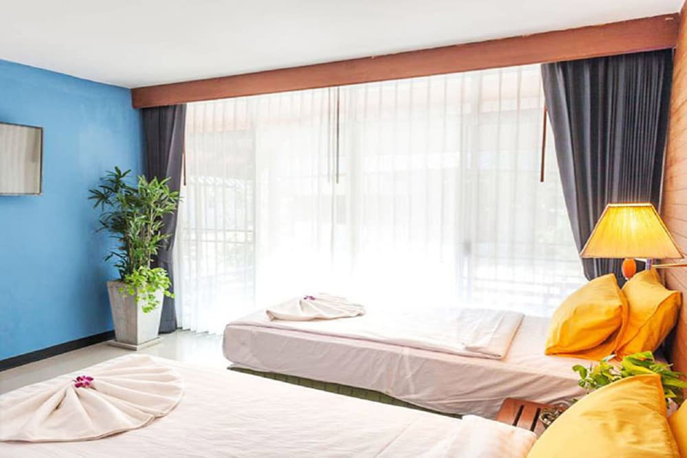 Marine Chaweng Beach Resort