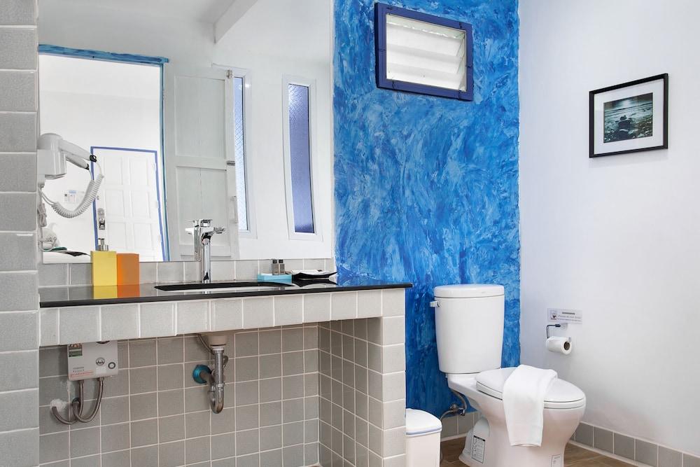 The White Knot Koh Chang