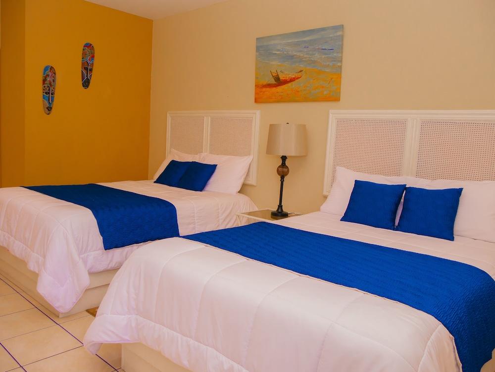 Hotel Bamboo Aeropuerto