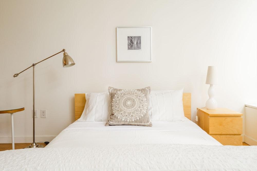 Wall Street Apartment