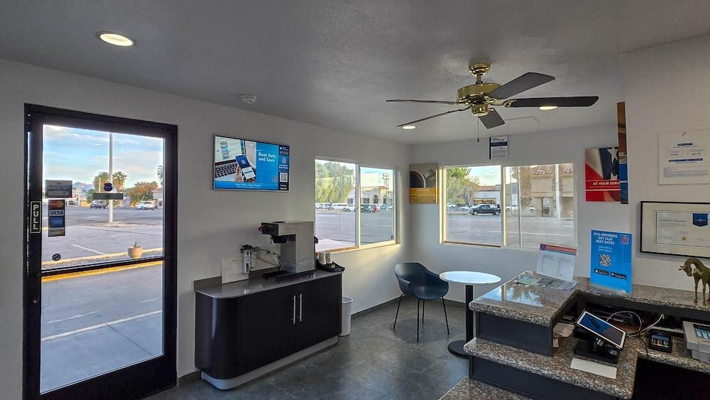 Motel 6 Blythe, CA - South