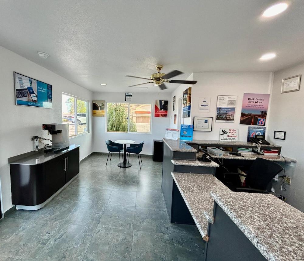 Motel 6 Blythe, CA - South