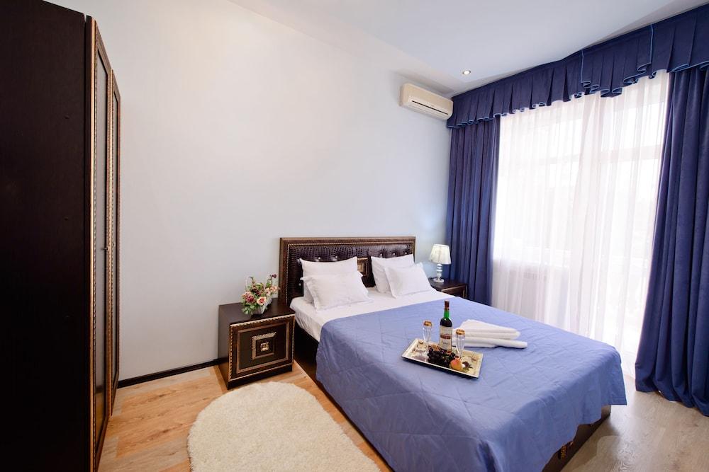 Raduga-Prestige Hotel