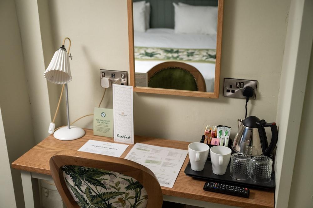 Rockingham Arms by Greene King Inns