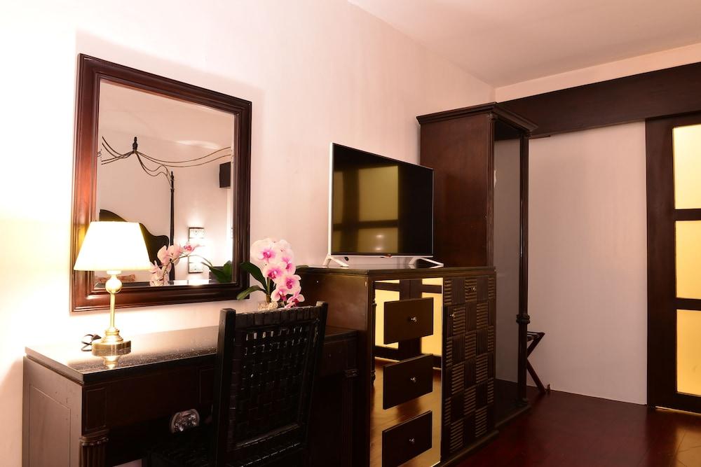 Boracay Summer Palace