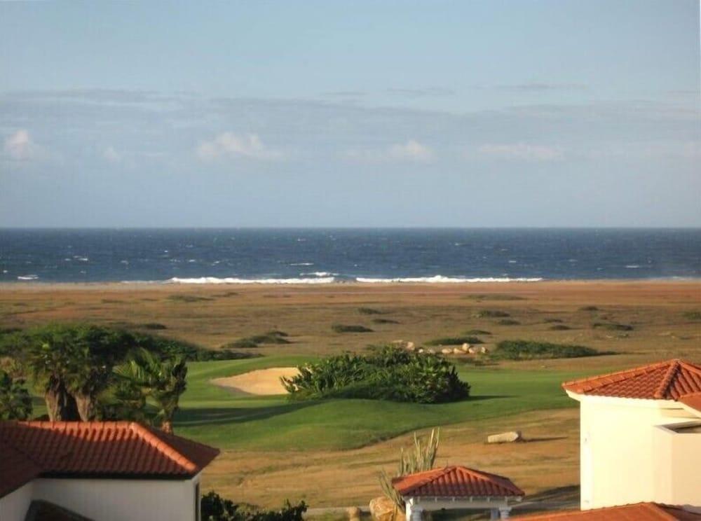 Walking to the Beach Villa