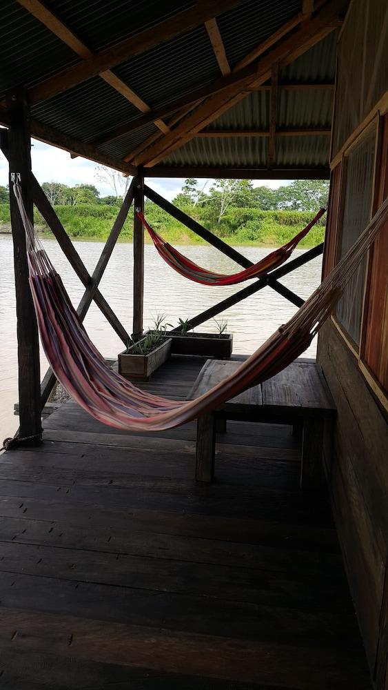 Kurupira Cabin Floating