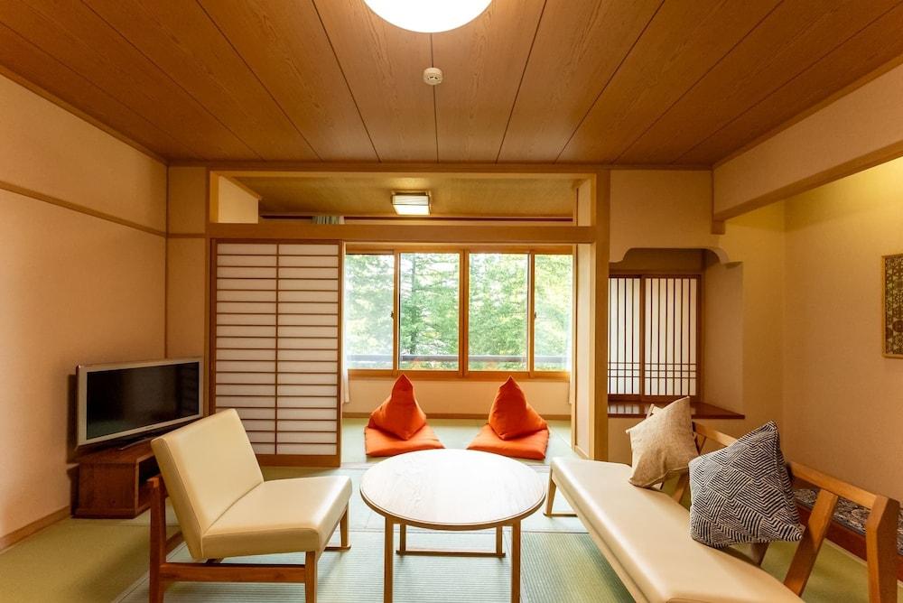 Joshinnosato Hibikino