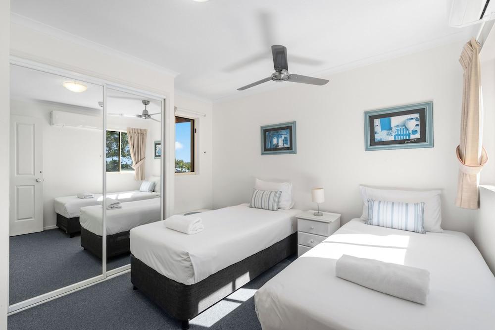 Alexander Beachfront Apartments