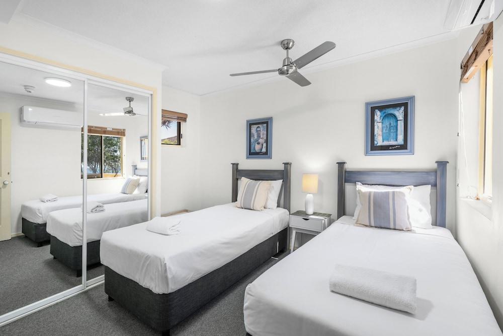 Alexander Beachfront Apartments