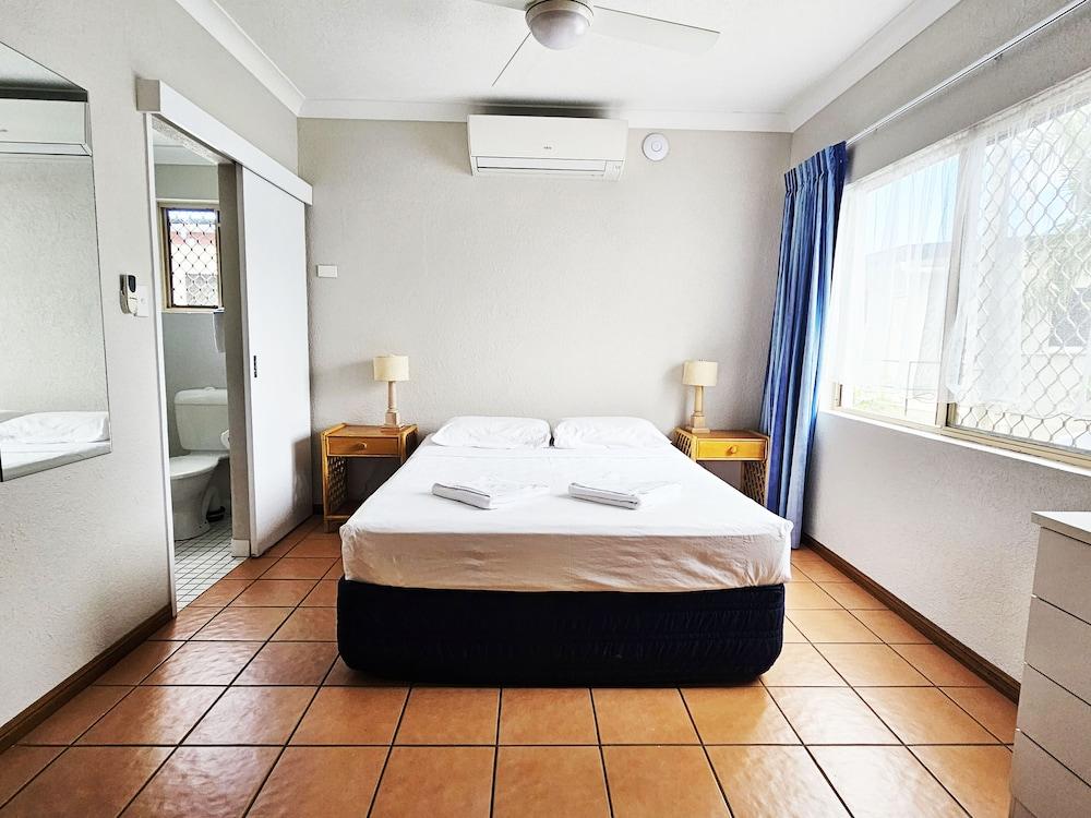 Royal Palm Villas Cairns