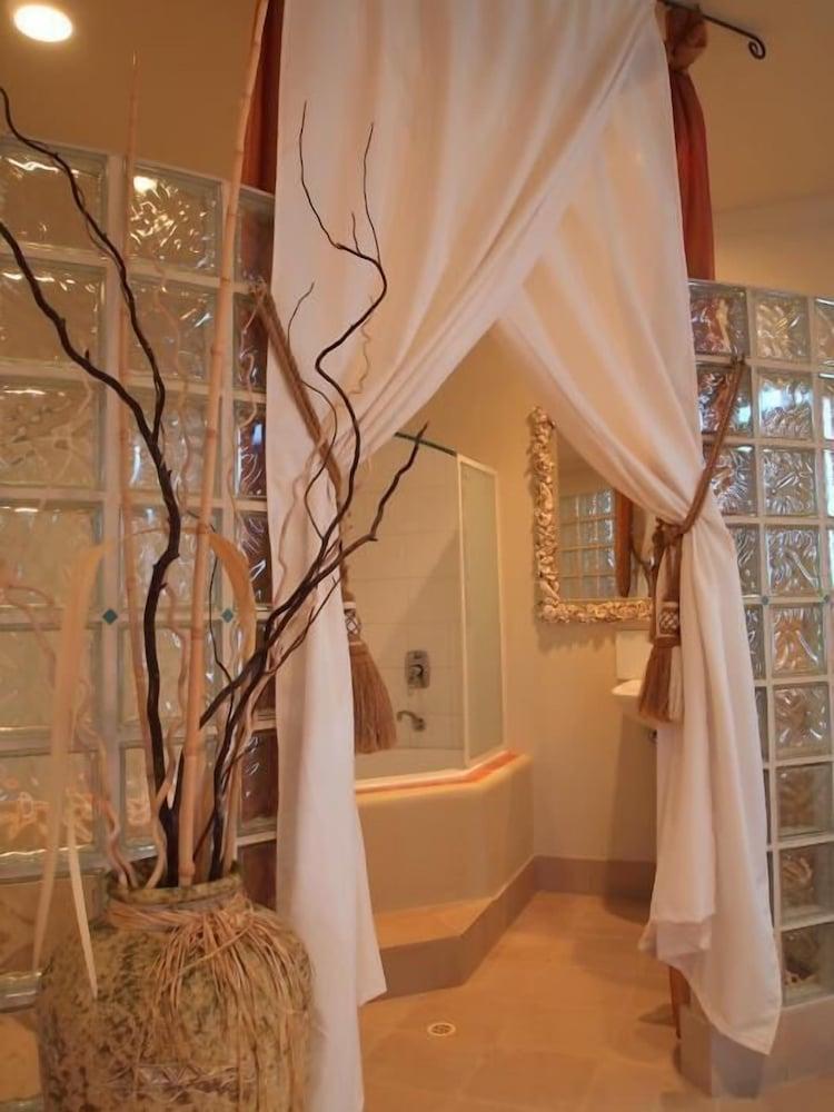 Sea & Soul Beachside Studios