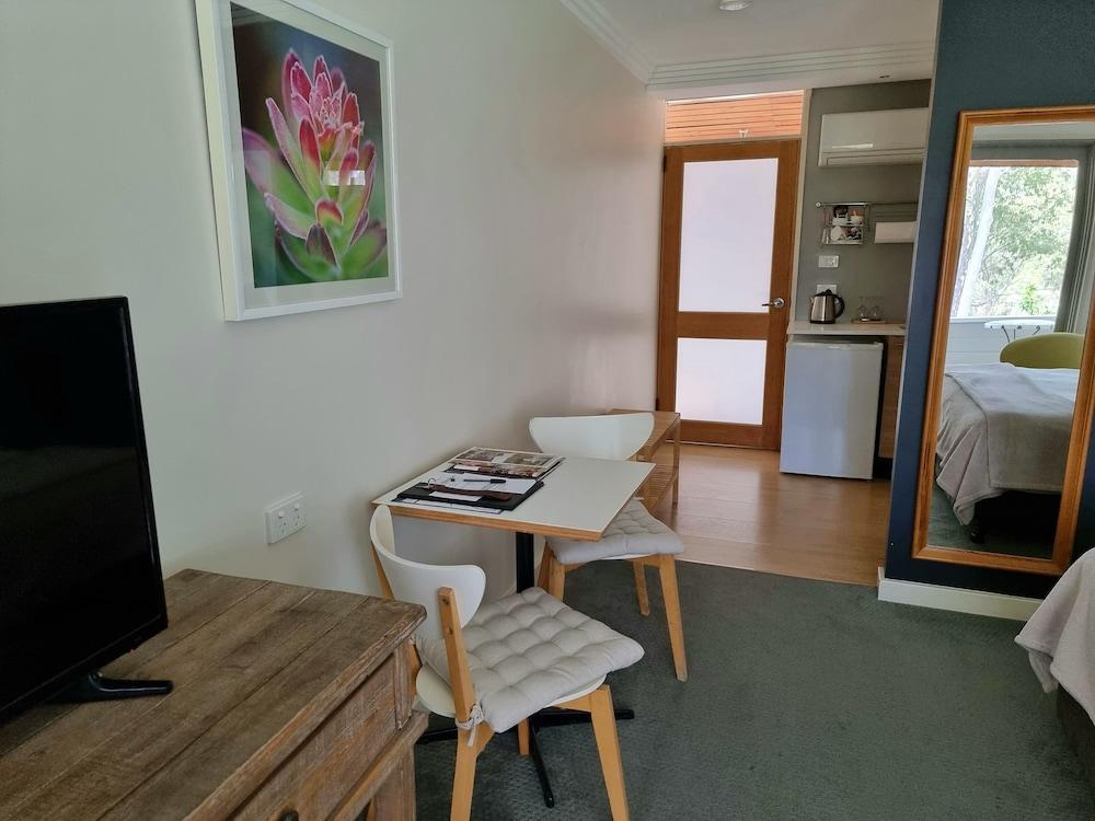 Elfin Hill Country Accommodation